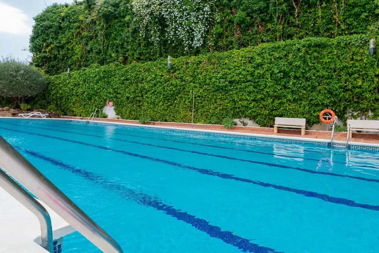 Tranquil 2 Bdrm Peaceful Apt W/ 2 Pools Марбелья Апартаменты