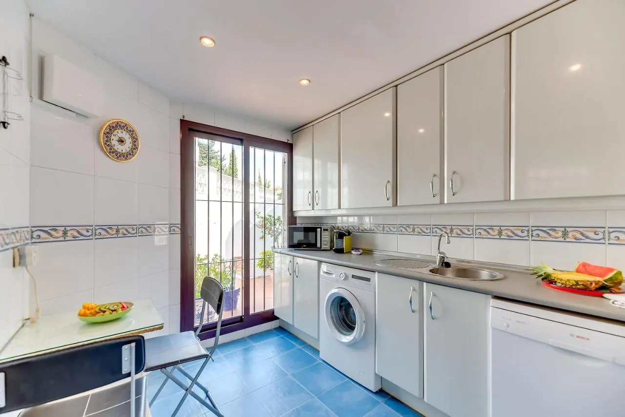 Tranquil 2 Bdrm Peaceful Apt W/ 2 Pools Марбелья Апартаменты