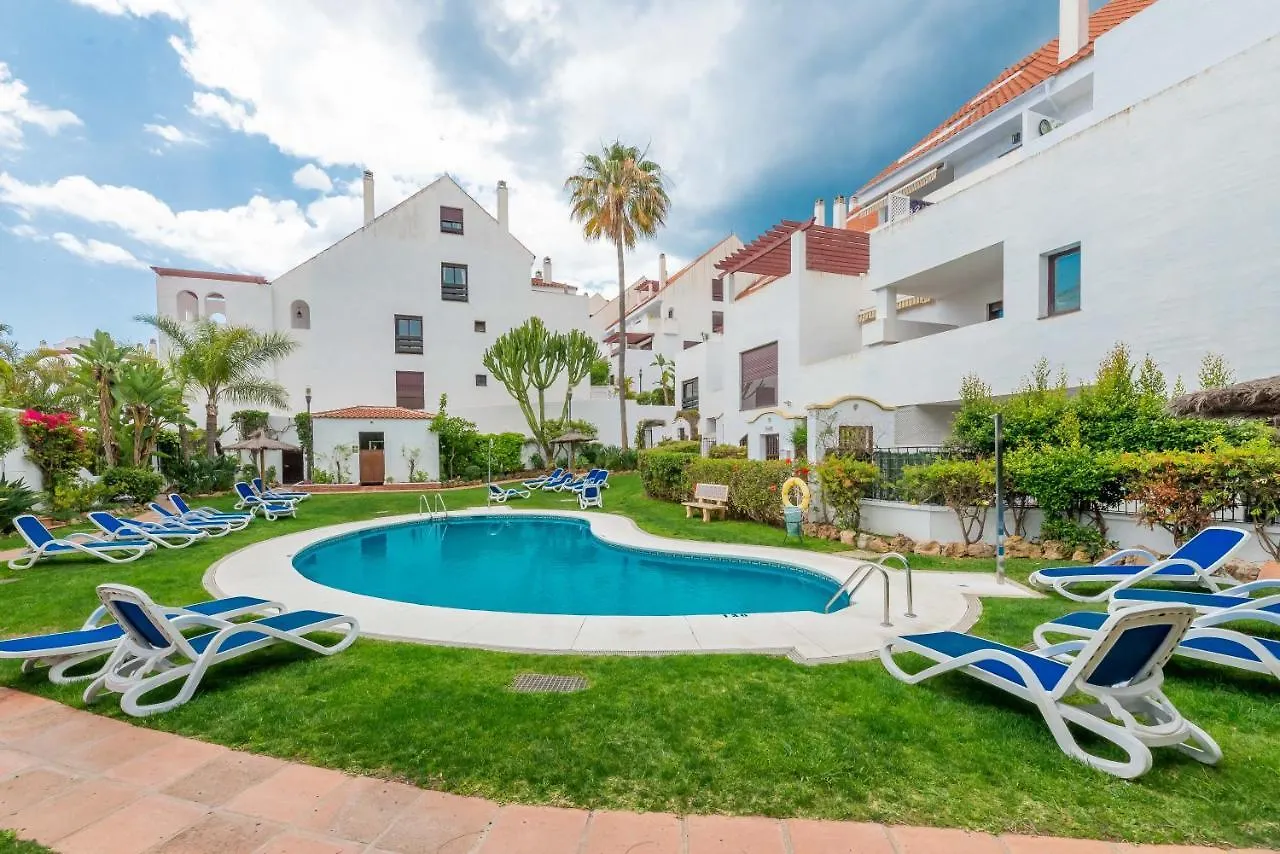 Tranquil 2 Bdrm Peaceful Apt W/ 2 Pools Марбелья